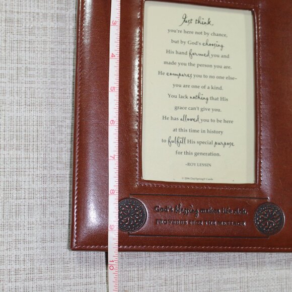 DaySpring 8”x9.5” Leather Frame with Christian Message or 4x6 Picture - LIKE NEW - Picture 5 of 7